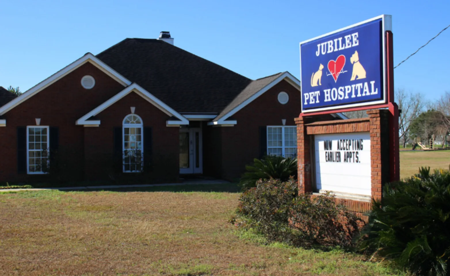 Jubilee Pet Hospital Exterior with Sign